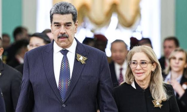 Nicolás Maduro y Cilia Flores se declaran no culpables de cargos de tortura ante un juez federal en Nueva York