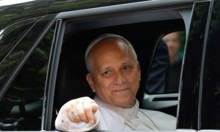 El Papa León XIV ingresa al Hospital Gemelli de Roma para someterse a una intervención quirúrgica pulmonar
